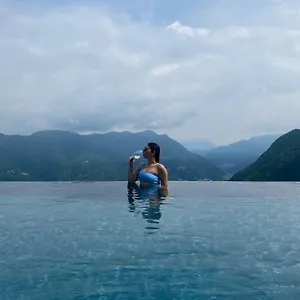 Paradiso Брунате